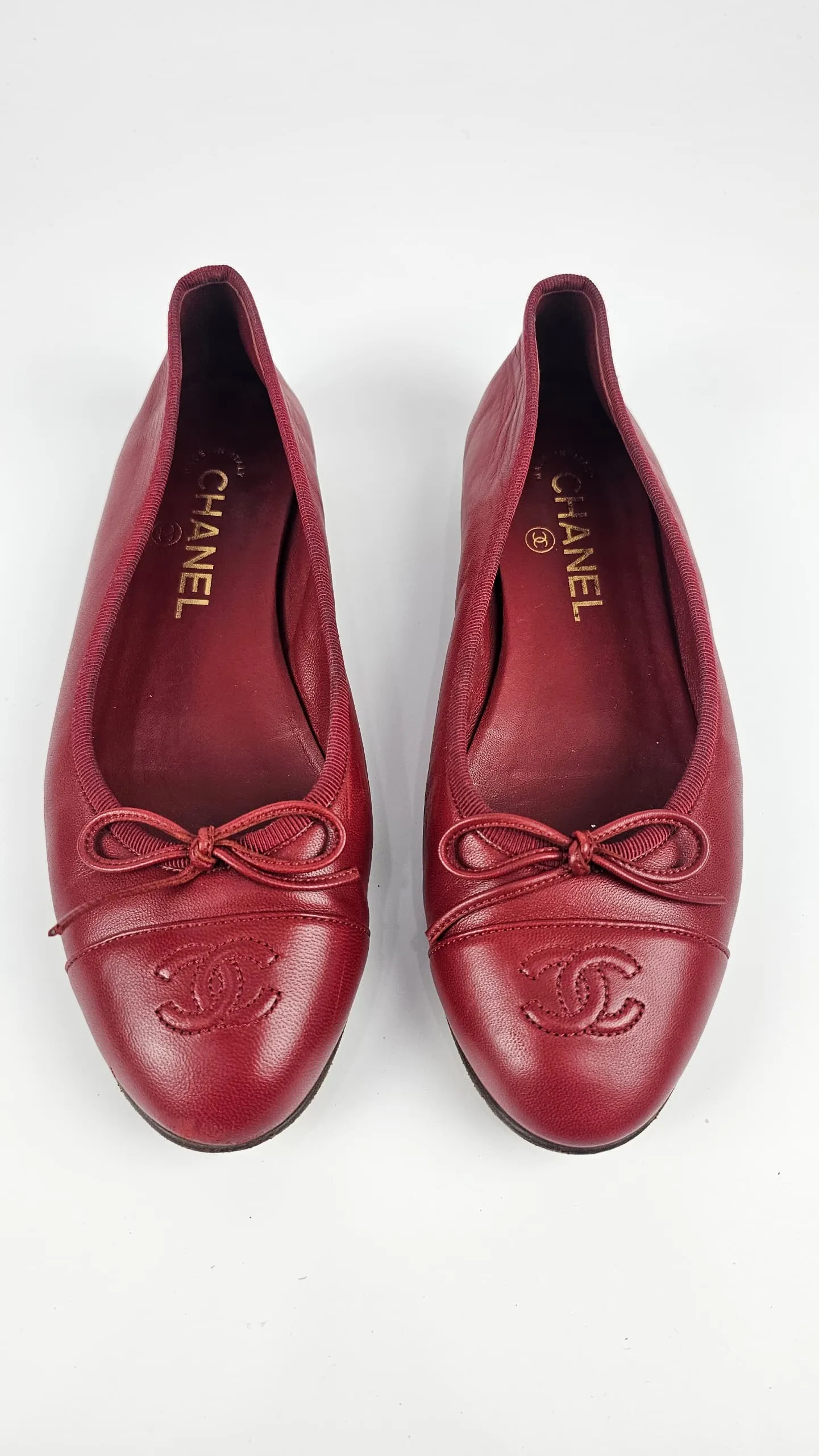 Classic Ballerina Flats in Burgundy Red