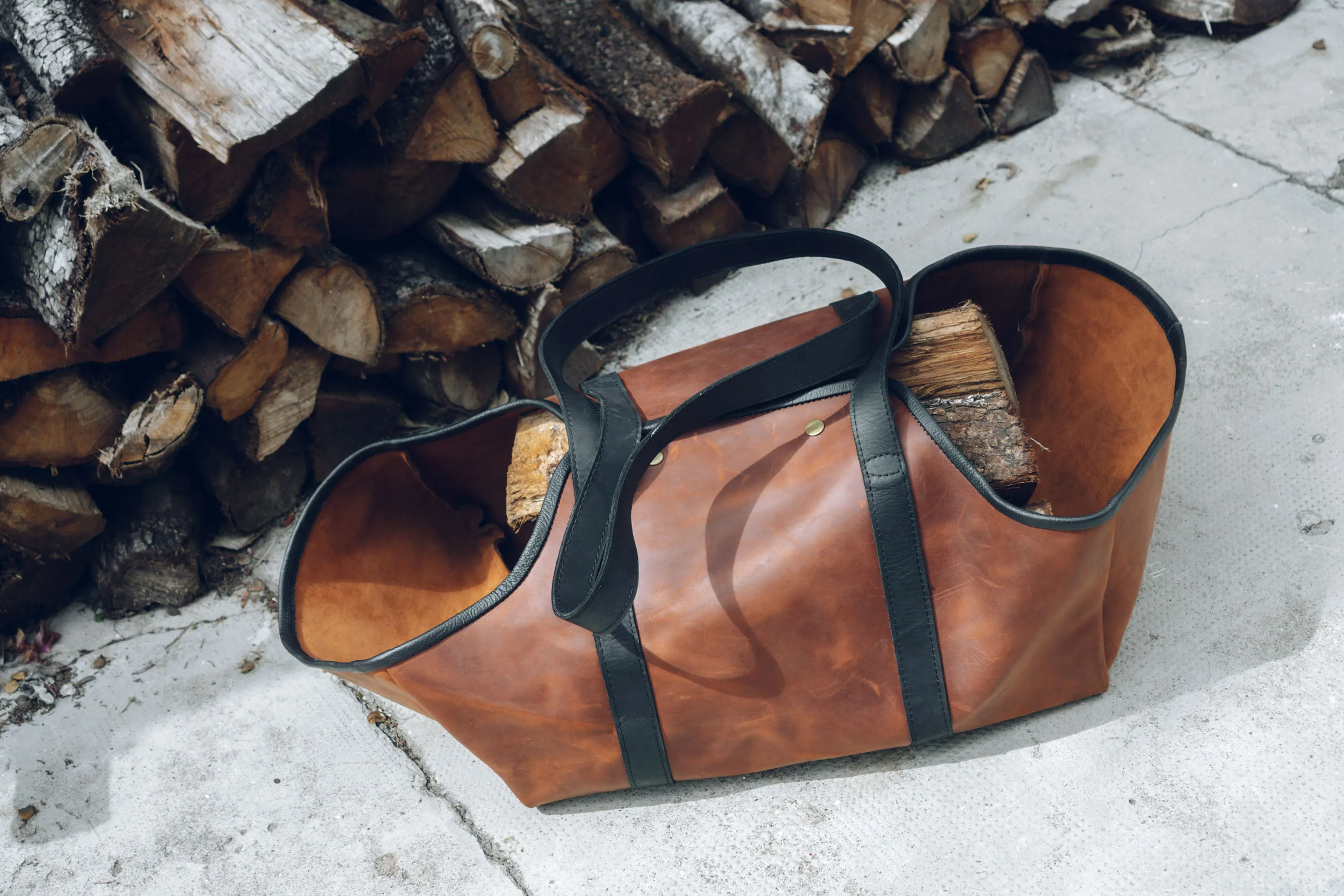 Handmade Leather Log Carrier: Effortless Firewood Bag for Easy Transport