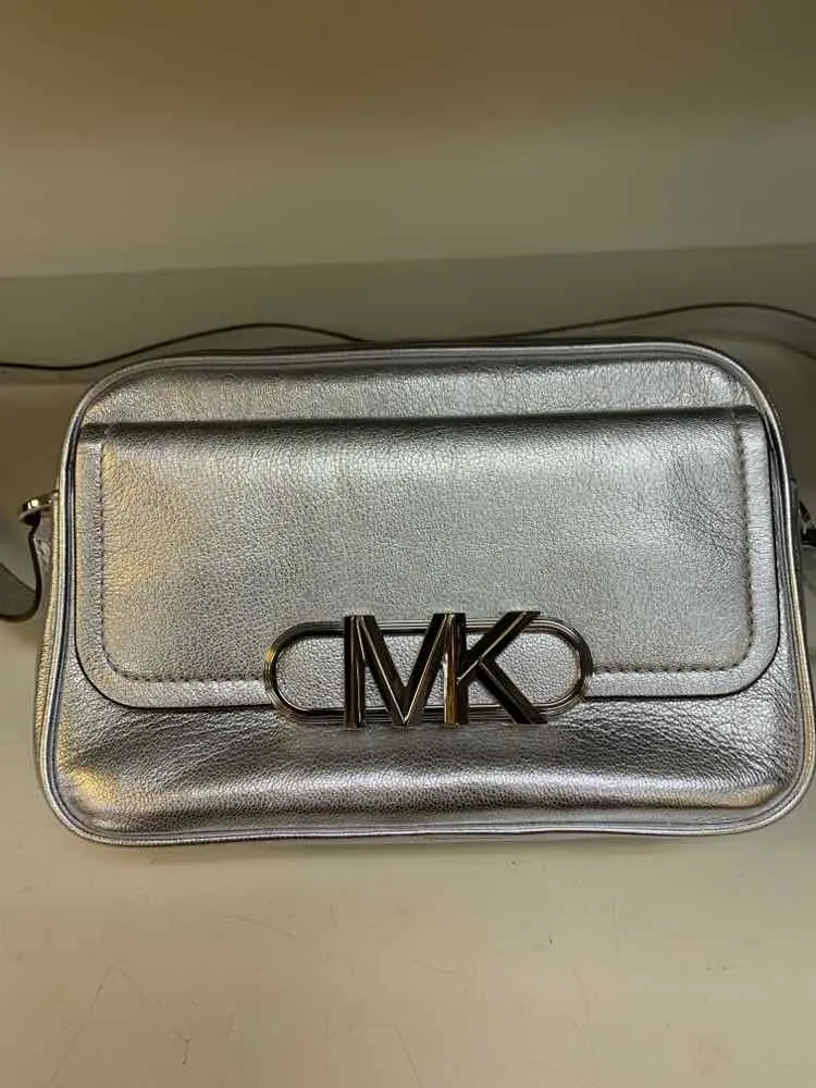 NWT MICHAEL KORS Designer Handbags SILVER Purse