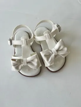 White sandal with bow